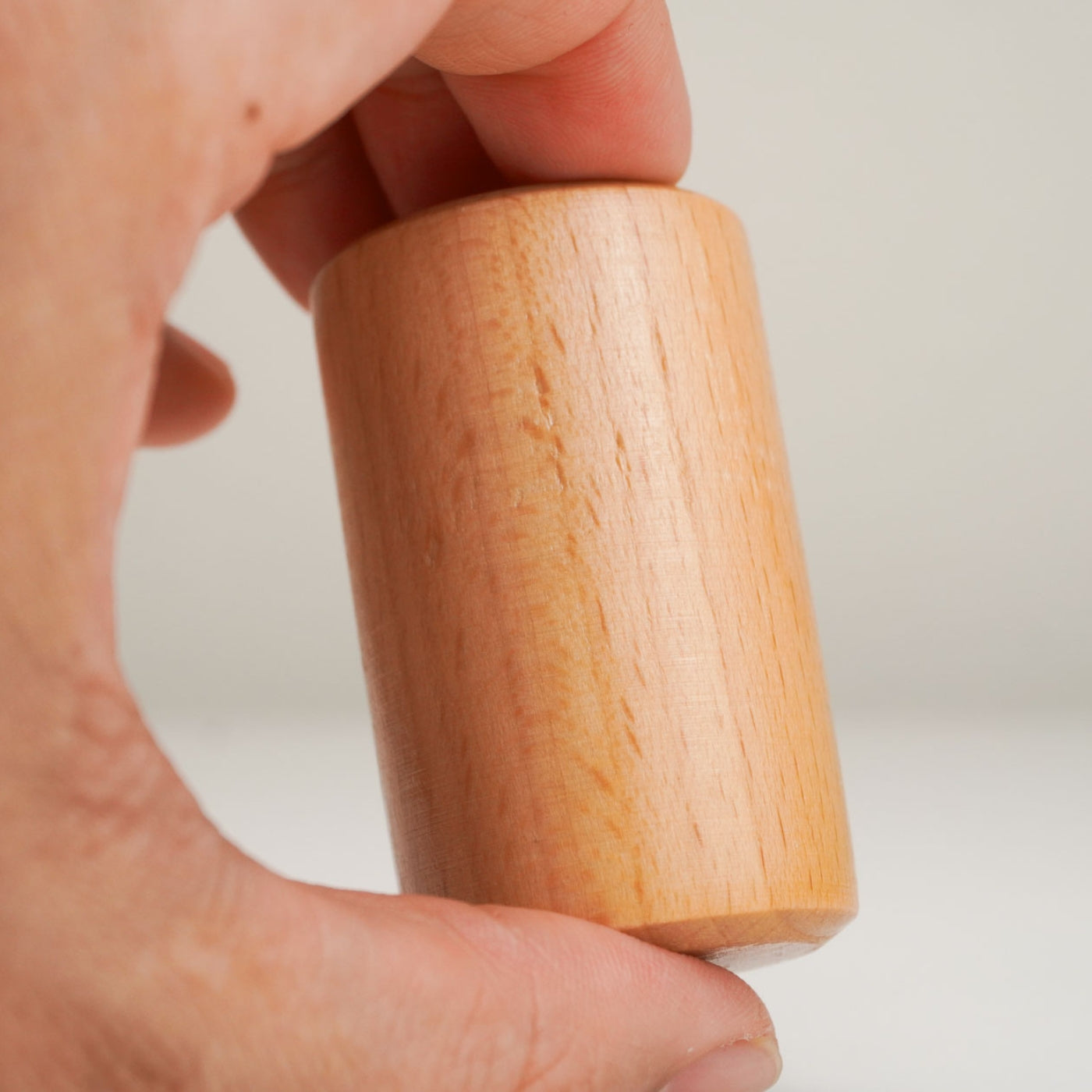 Handgefertigter Shaker aus hellem Holz - Small